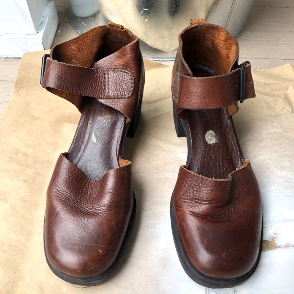 MIA Heeled Buckle